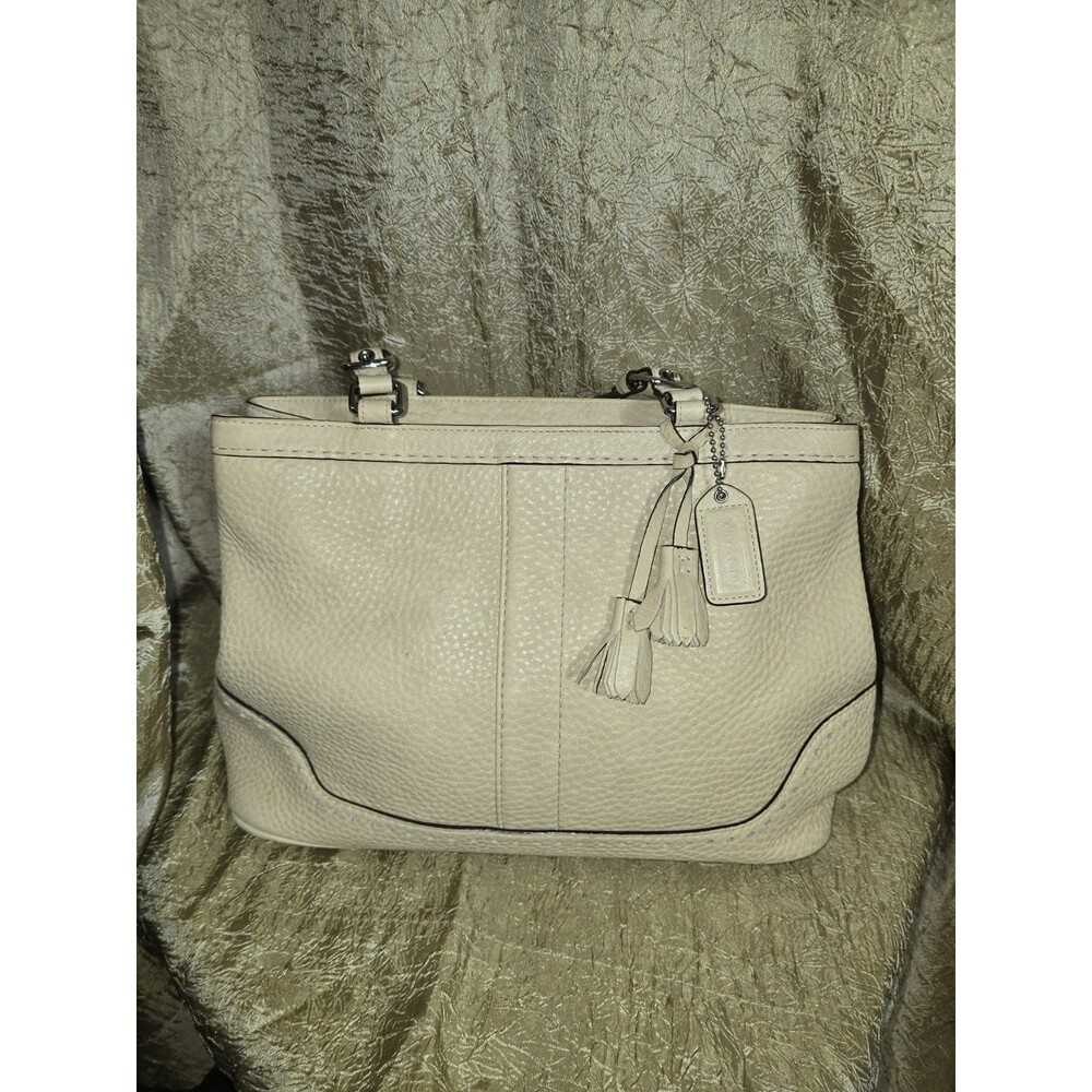 Vintage Coach Legacy Pebbled Leather Tote – Style L043-5056 – Creamy Buttery Tan - Picture 2 of 16